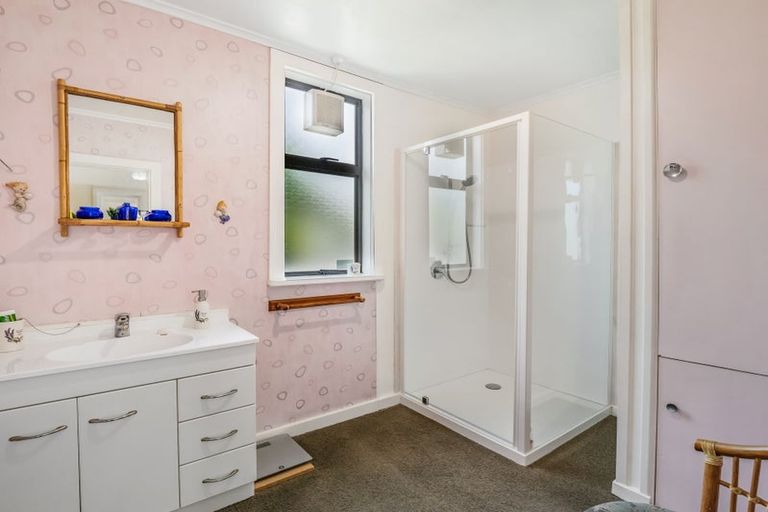 Photo of property in 1 Gunn Street, Gonville, Whanganui, 4501