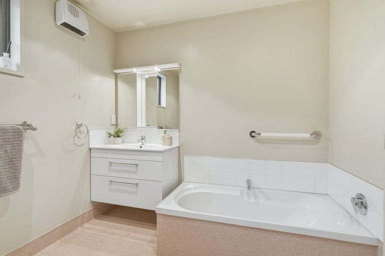 Photo of property in 251a Oxford Street, South Dunedin, Dunedin, 9012