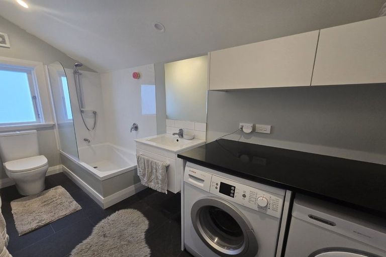 Photo of property in 21 Kotari Road, Days Bay, Lower Hutt, 5013