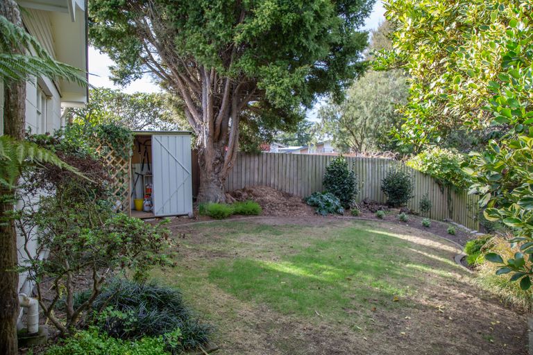 Photo of property in 393 Sawyers Arms Road, Harewood, Christchurch, 8051