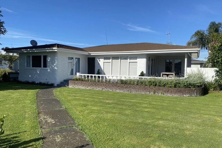 Photo of property in 1 Chester Place, Taradale, Napier, 4112