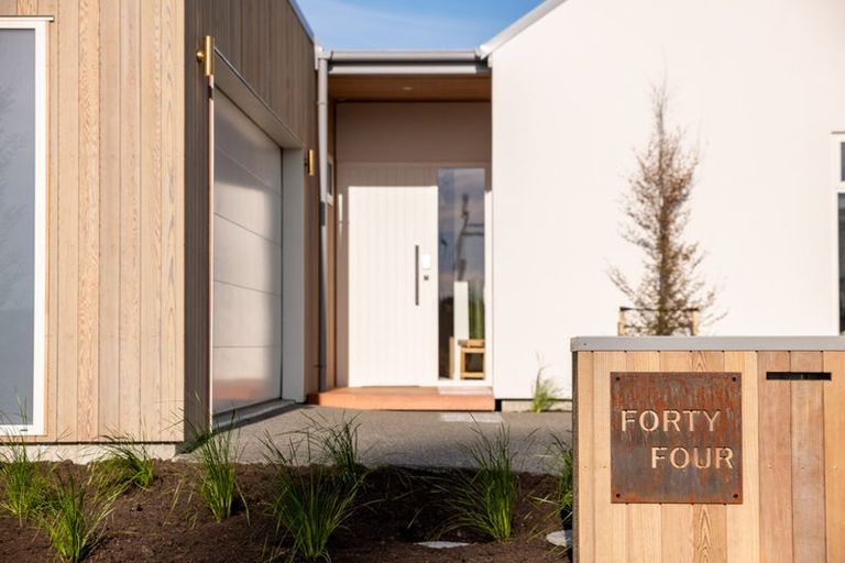 Photo of property in 44 Georgina Street, Marshland, Christchurch, 8083