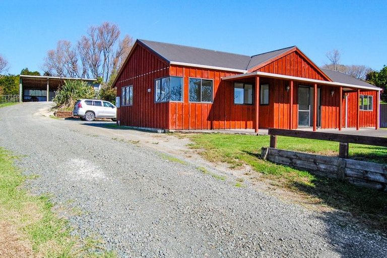 Photo of property in 82 Settlement Road, Kaiwaka, 0573