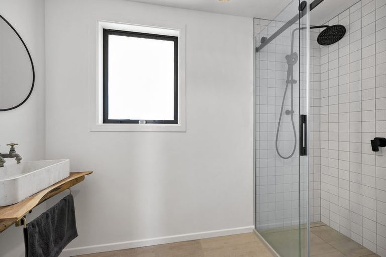 Photo of property in 11 Frobisher Street, Island Bay, Wellington, 6023