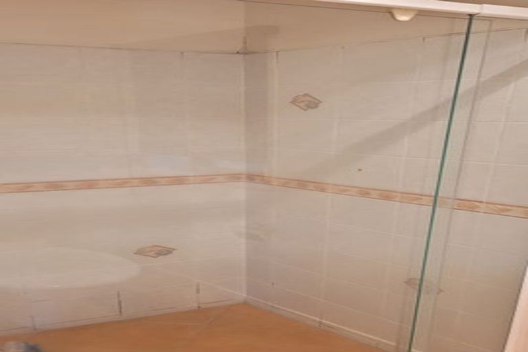 Photo of property in 3b Charlenne Close, Ranui, Auckland, 0612