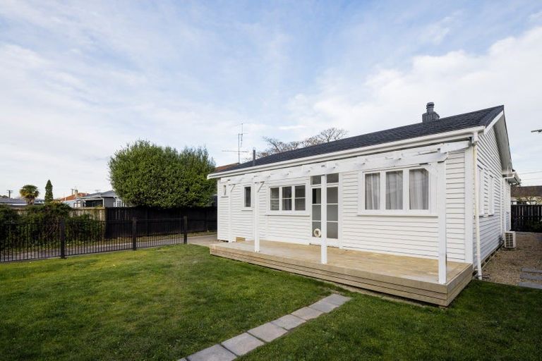 Photo of property in 74 Rimu Street, Maeroa, Hamilton, 3200