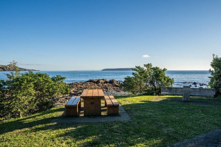 Photo of property in 14 Moana Road, Plimmerton, Porirua, 5026