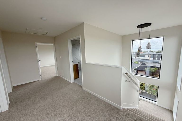 Photo of property in 73 Hutchinsons Road, Bucklands Beach, Auckland, 2014