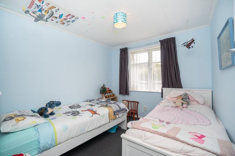 Photo of property in 23 Benmore Avenue, Cloverlea, Palmerston North, 4412