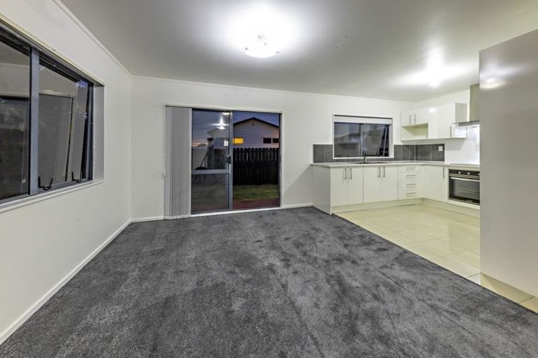 Photo of property in 30a Barneys Farm Road, Clendon Park, Auckland, 2103