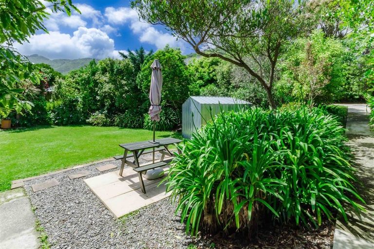 Photo of property in 81 Huia Street, Waikanae, 5036