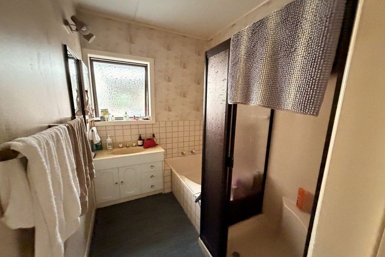 Photo of property in 5 Sandy Beach Road, Tinopai, 0593