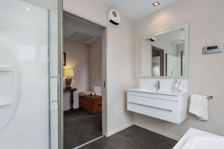 Photo of property in 96a Brookside Terrace, Bryndwr, Christchurch, 8053