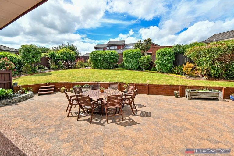 Photo of property in 49 Kuripaka Crescent, The Gardens, Auckland, 2105