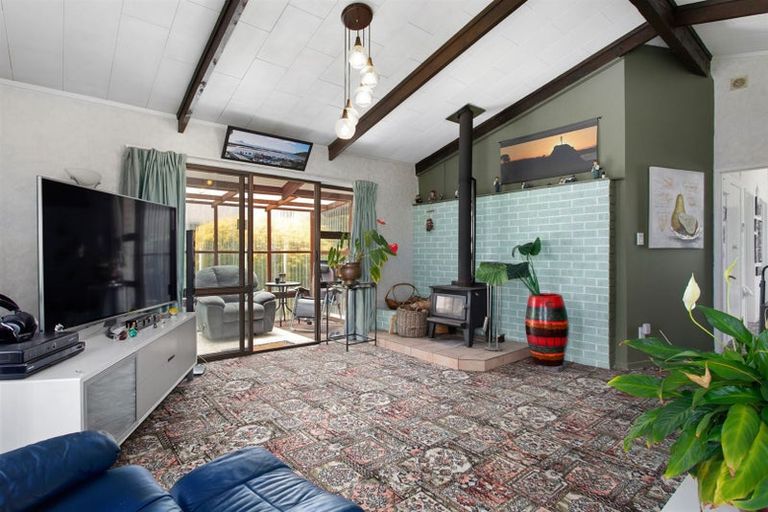 Photo of property in 10 Tawhara Place, Edgecumbe, 3120