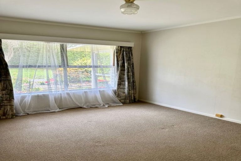 Photo of property in 2/35 Knightsbridge Drive, Forrest Hill, Auckland, 0620