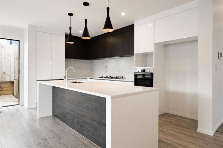 Photo of property in 8 Ahorangi Road, Silverdale, 0932