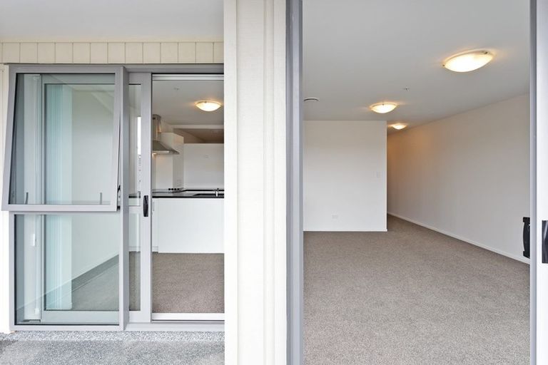 Photo of property in 10/26 Railway Street West, Papakura, 2110