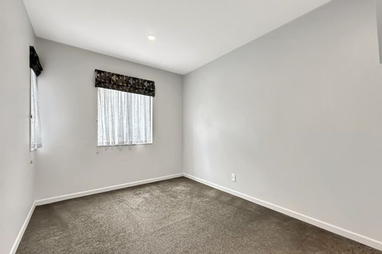 Photo of property in 51b Rodney Street, Howick, Auckland, 2014