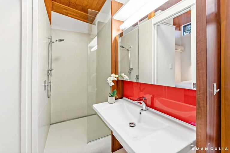 Photo of property in 78 Waima Crescent, Titirangi, Auckland, 0604