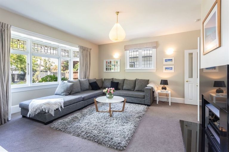 Photo of property in 16 Elmwood Road, Strowan, Christchurch, 8052