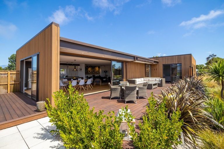 Photo of property in 8 Hari Way, Mapua, 7005