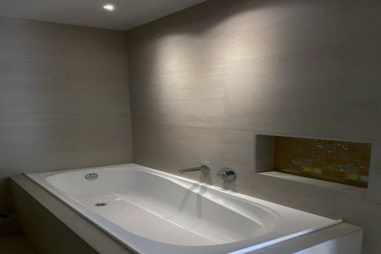 Photo of property in 8 Aoraki Crescent, Albany Heights, Auckland, 0632