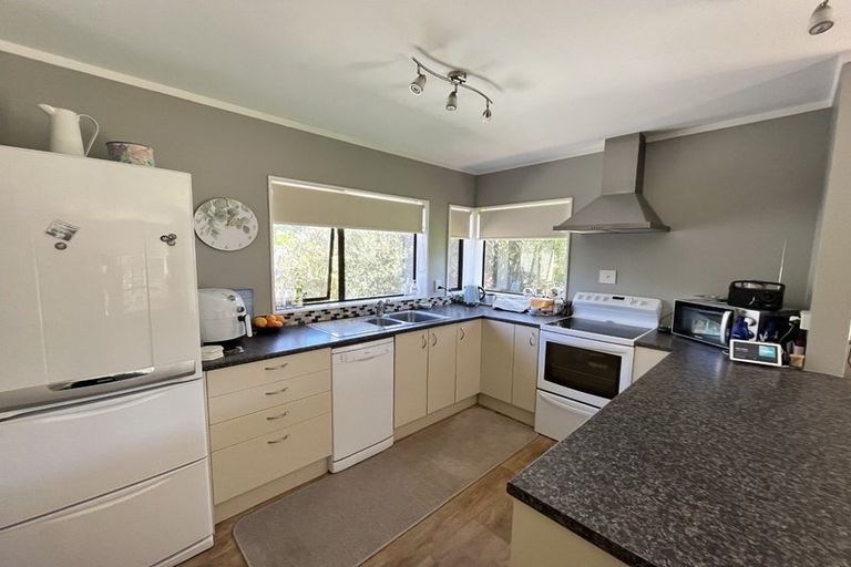 Photo of property in 3/9 Mana Esplanade, Paremata, Porirua, 5026