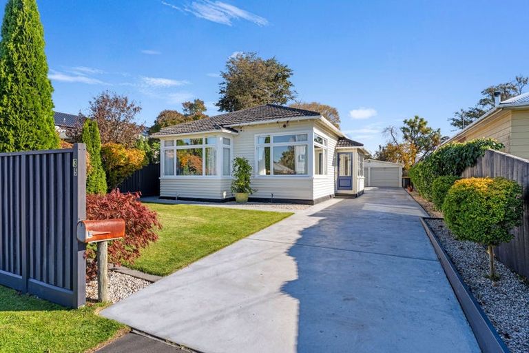 Photo of property in 35 Cleveland Street, Edgeware, Christchurch, 8013