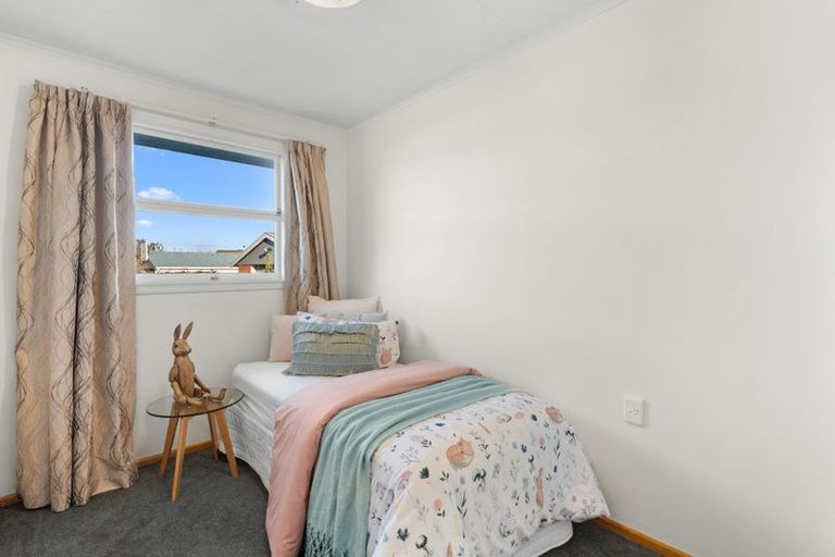 Photo of property in 43 Whitby Street, Burnside, Christchurch, 8053