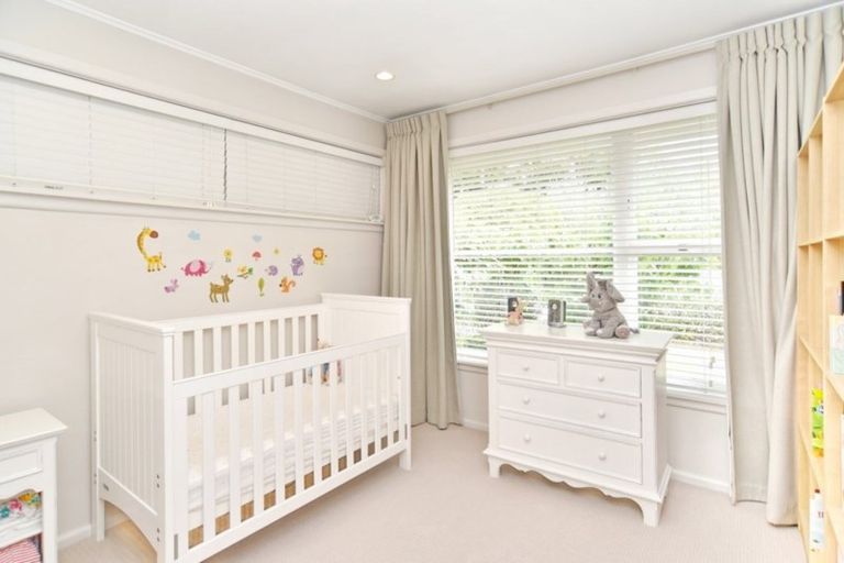 Photo of property in 30 Sevenoaks Drive, Bryndwr, Christchurch, 8053