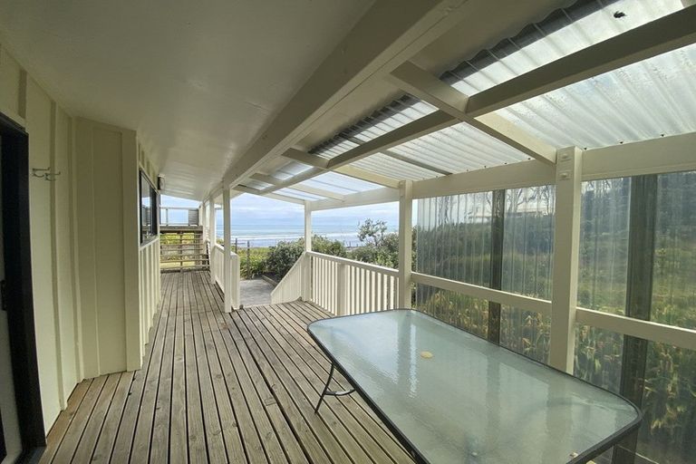 Photo of property in 12 Point Road, Mokau, 4376