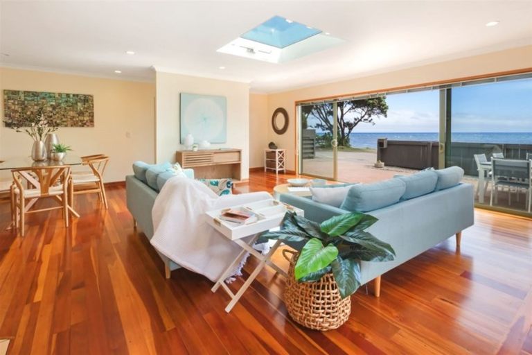 Photo of property in 10 Ocean Parade, Pukerua Bay, 5026