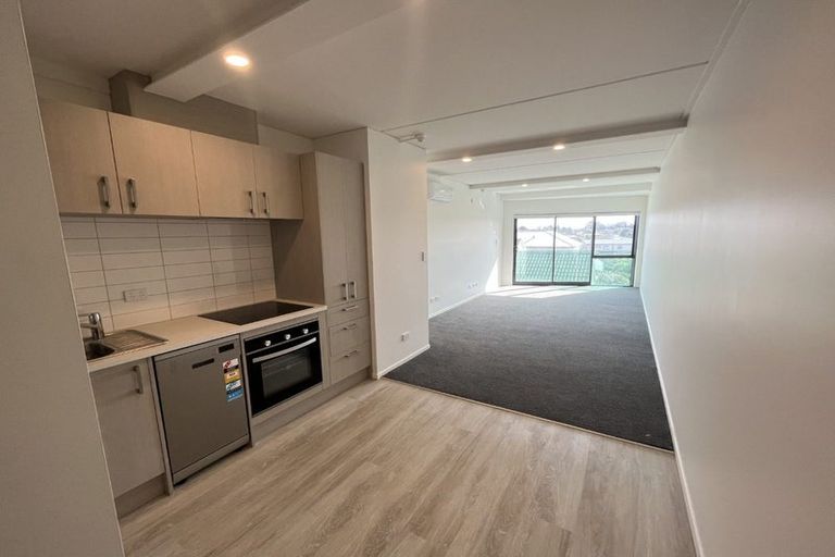 Photo of property in 203/9 East Street, Papakura, 2110