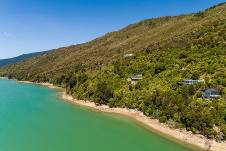 Photo of property in 600 Moetapu Bay Road, Moetapu Bay, Picton, 7282