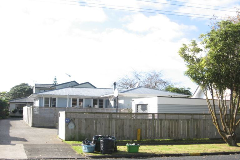 Photo of property in 11 Totara Road, Manurewa, Auckland, 2102