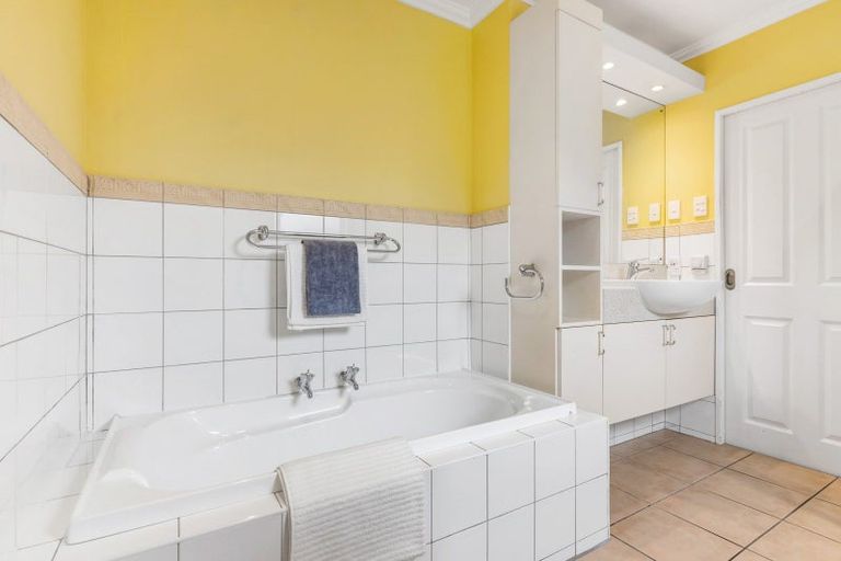 Photo of property in 8 Alleyne Court, Brown Owl, Upper Hutt, 5018