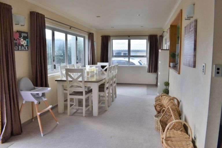 Photo of property in 9a Karaka Street, Otaki Beach, Otaki, 5512