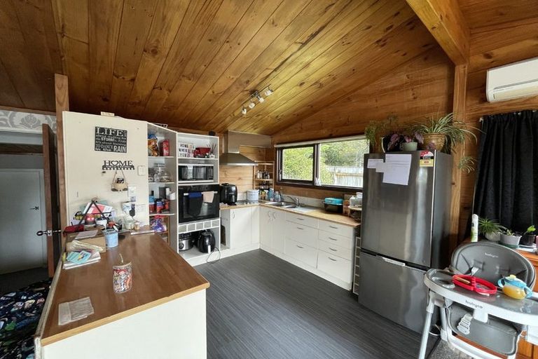 Photo of property in 9 Ngahere Street, Inglewood, 4330