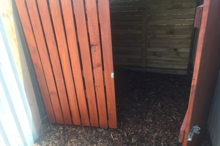 Photo of property in 2/26 Navigator Place, Papatoetoe, Auckland, 2025