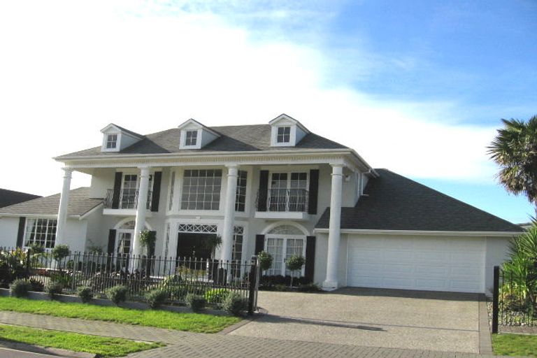 Photo of property in 7 Haven Crest, Somerville, Auckland, 2014