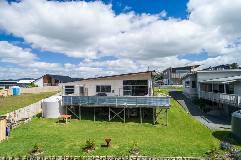 Photo of property in 11 Takahe Place, Mangawhai, 0505