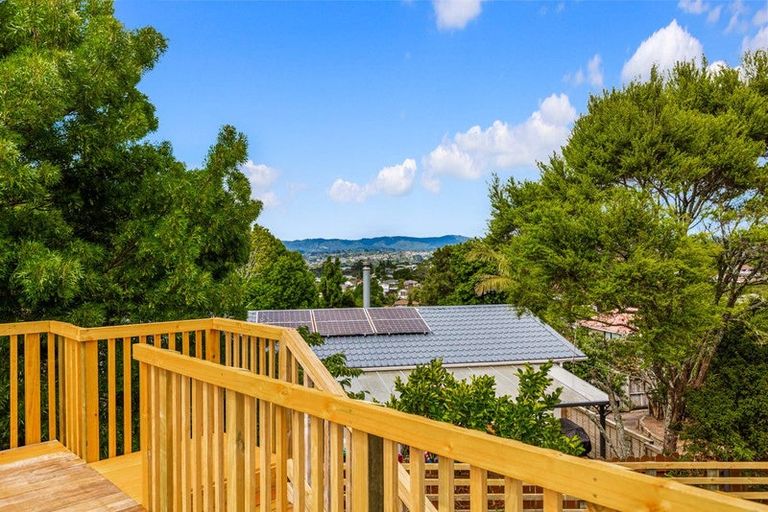 Photo of property in 96 Waimumu Road, Massey, Auckland, 0614