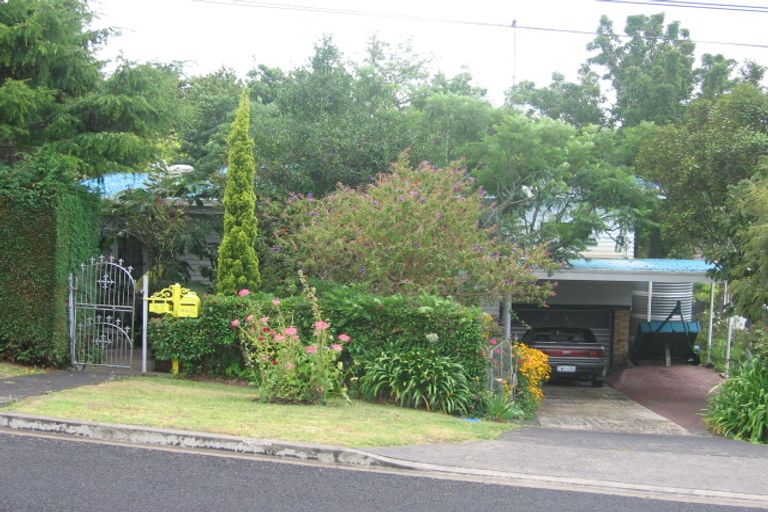 Photo of property in 63 Corunna Road, Milford, Auckland, 0620