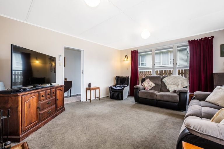 Photo of property in 91 Astrolabe Street, Cannons Creek, Porirua, 5024