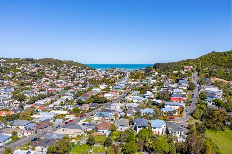 Photo of property in 7 Murray Street, Island Bay, Wellington, 6023