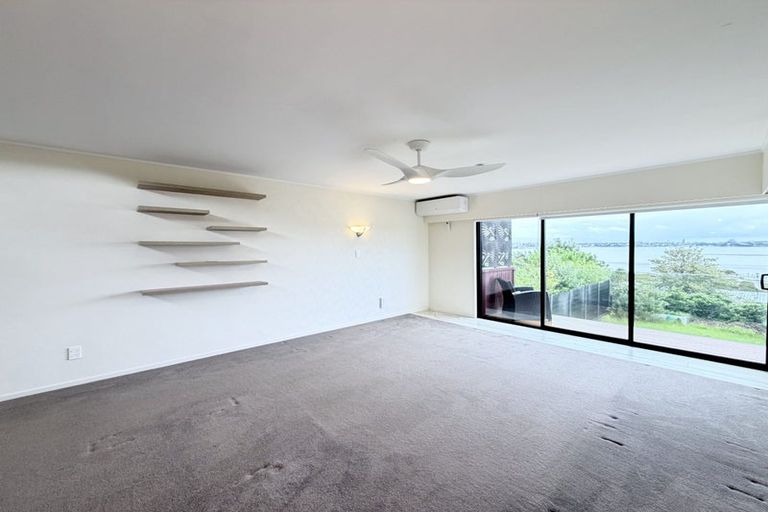 Photo of property in 2/14 Taharoto Road, Takapuna, Auckland, 0622