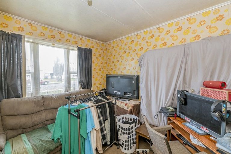 Photo of property in 16 Shamrock Street, Levin, 5510