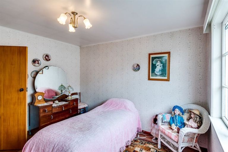 Photo of property in 12 Shackleton Street, Maraenui, Napier, 4110