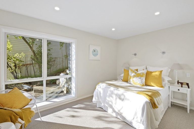 Photo of property in 21 Cannon Hill Crescent, Mount Pleasant, Christchurch, 8081